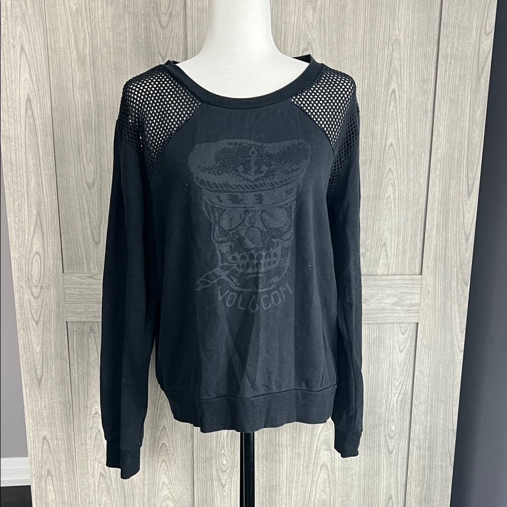 3 for $20 💜 VOLCOM Skull Mesh Pullover